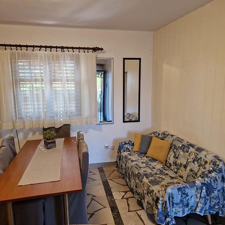 Apartments Vera - Mirca Mirca  Екстер'єр фото