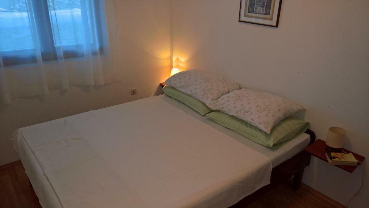 Apartments Vera - Mirca Mirca  Екстер'єр фото