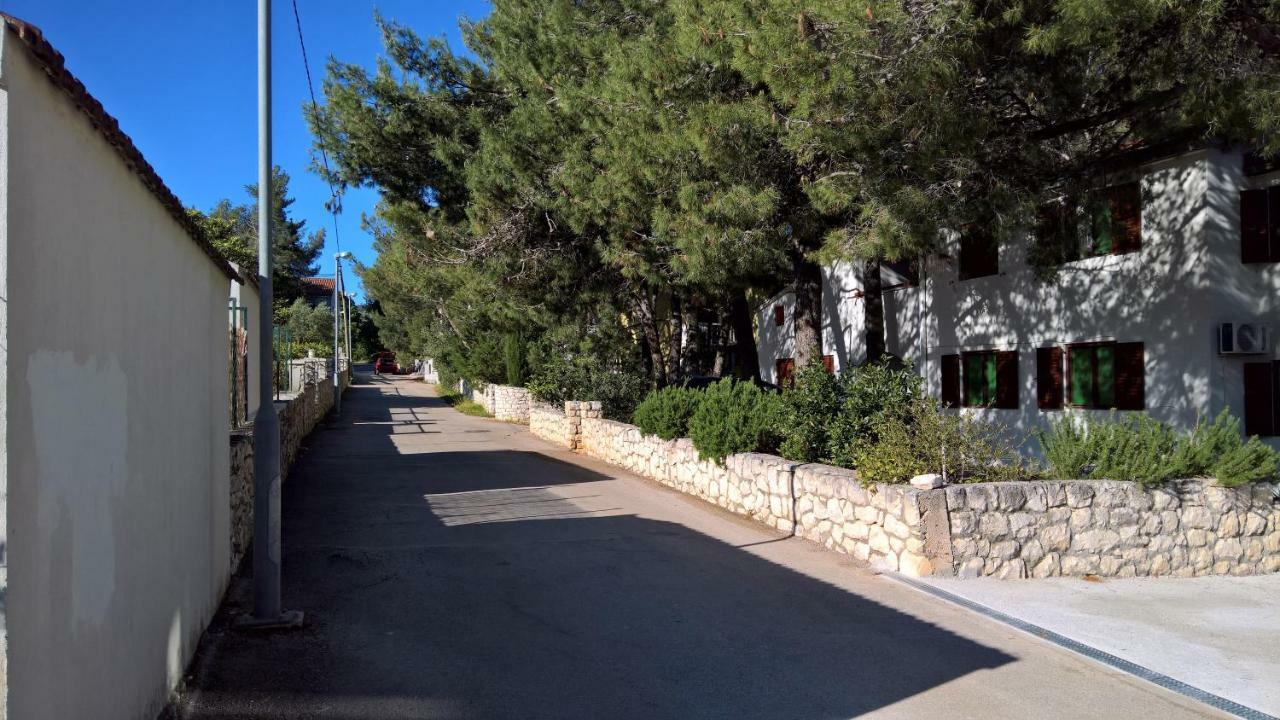 Apartments Vera - Mirca Mirca  Екстер'єр фото