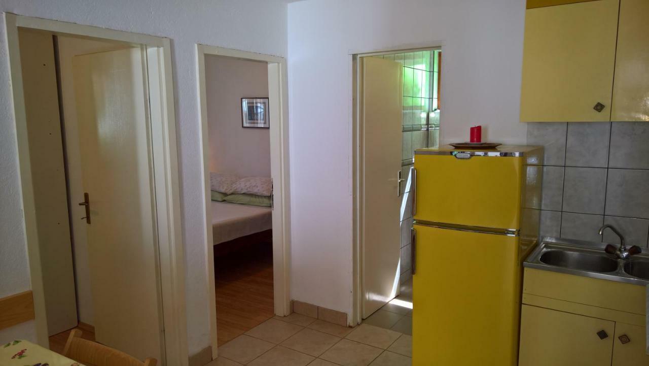 Apartments Vera - Mirca Mirca  Екстер'єр фото