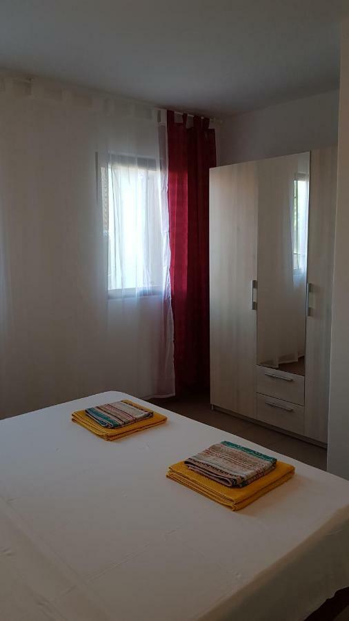 Apartments Vera - Mirca Mirca  Екстер'єр фото