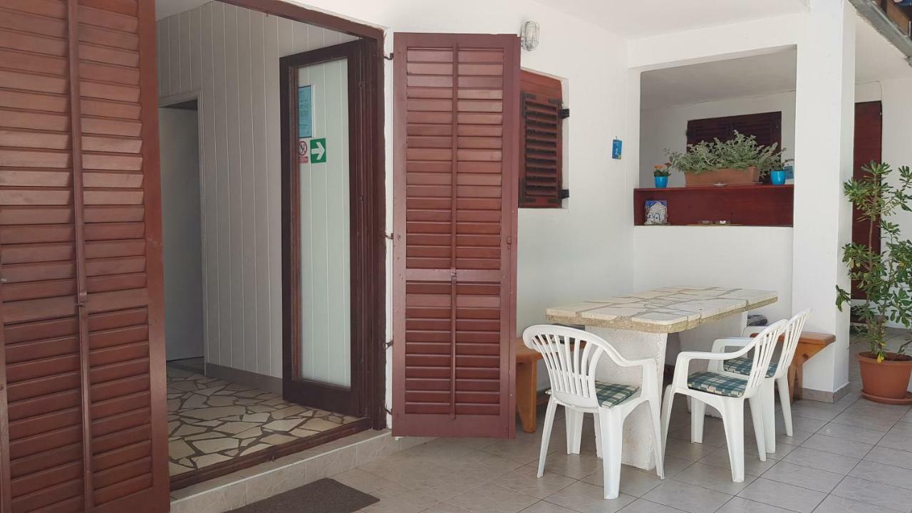 Apartments Vera - Mirca Mirca  Екстер'єр фото